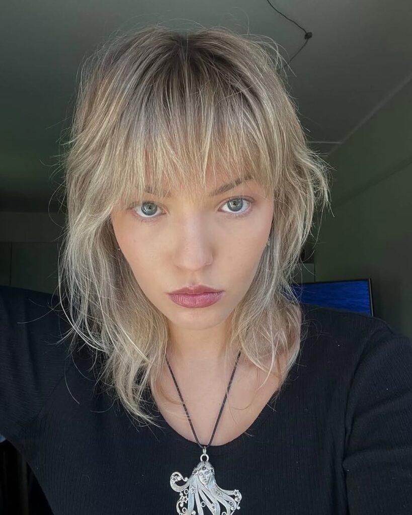 Blonde Wolf Cut With Bangs - gevirdominika