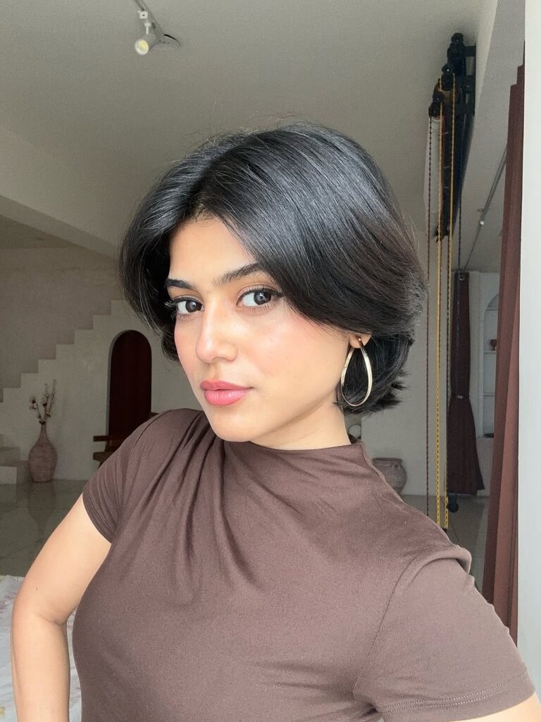 Short Cropped Hairstyles - bhawnalunthii